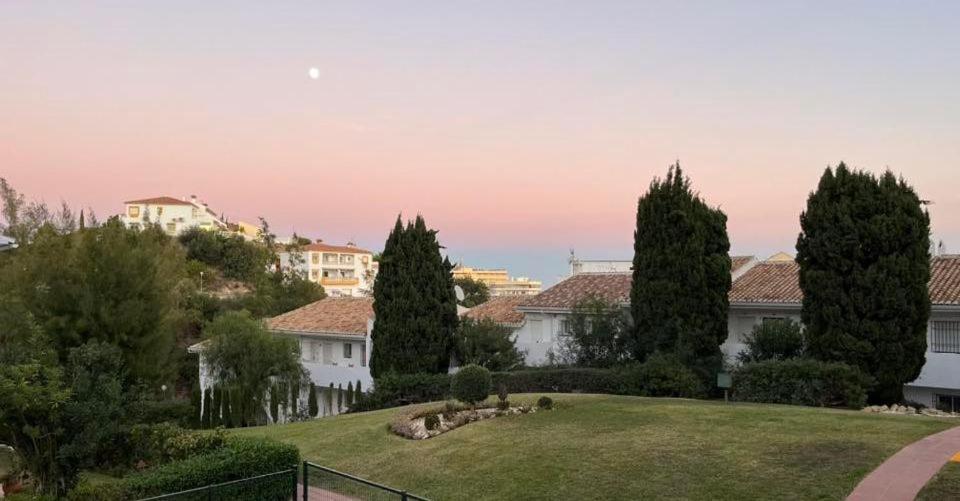 Lux 2 Kmr App Stella Blanca Met Zwembaden Airco En Zeezicht Διαμέρισμα Fuengirola Εξωτερικό φωτογραφία